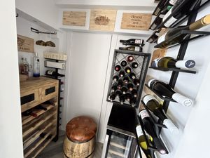 Photo 17- click for photo gallery